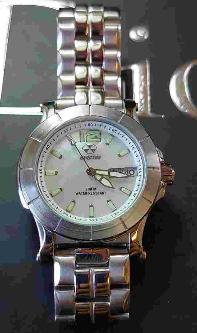 Reactor 200m Watch