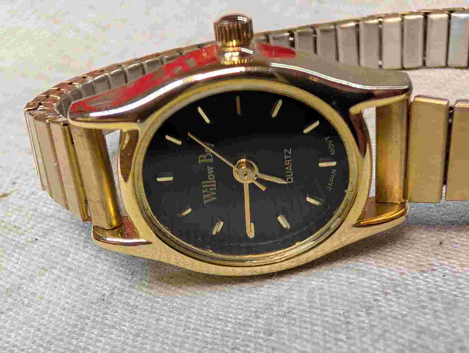 Willow Bay Women's Classy Wristwatch w/ Metal Expansion Band
