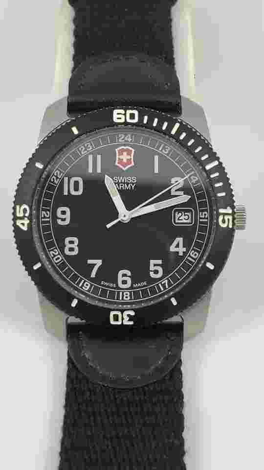 Victorinox Swiss Army Field Watch Black Dial Large White Numbers Rotating Bezel