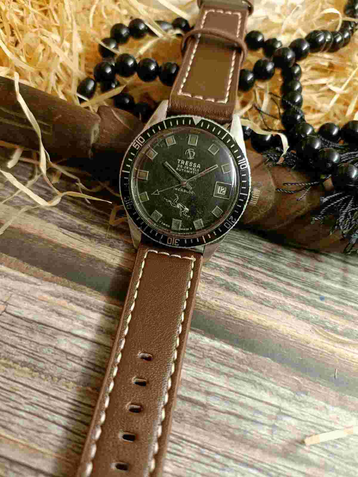 AUTHENTIC TRESSA 25 JEWELS RARE AUTOMATIC DIVER'S BLACK DIAL DATE MEN'S VINTAGE
