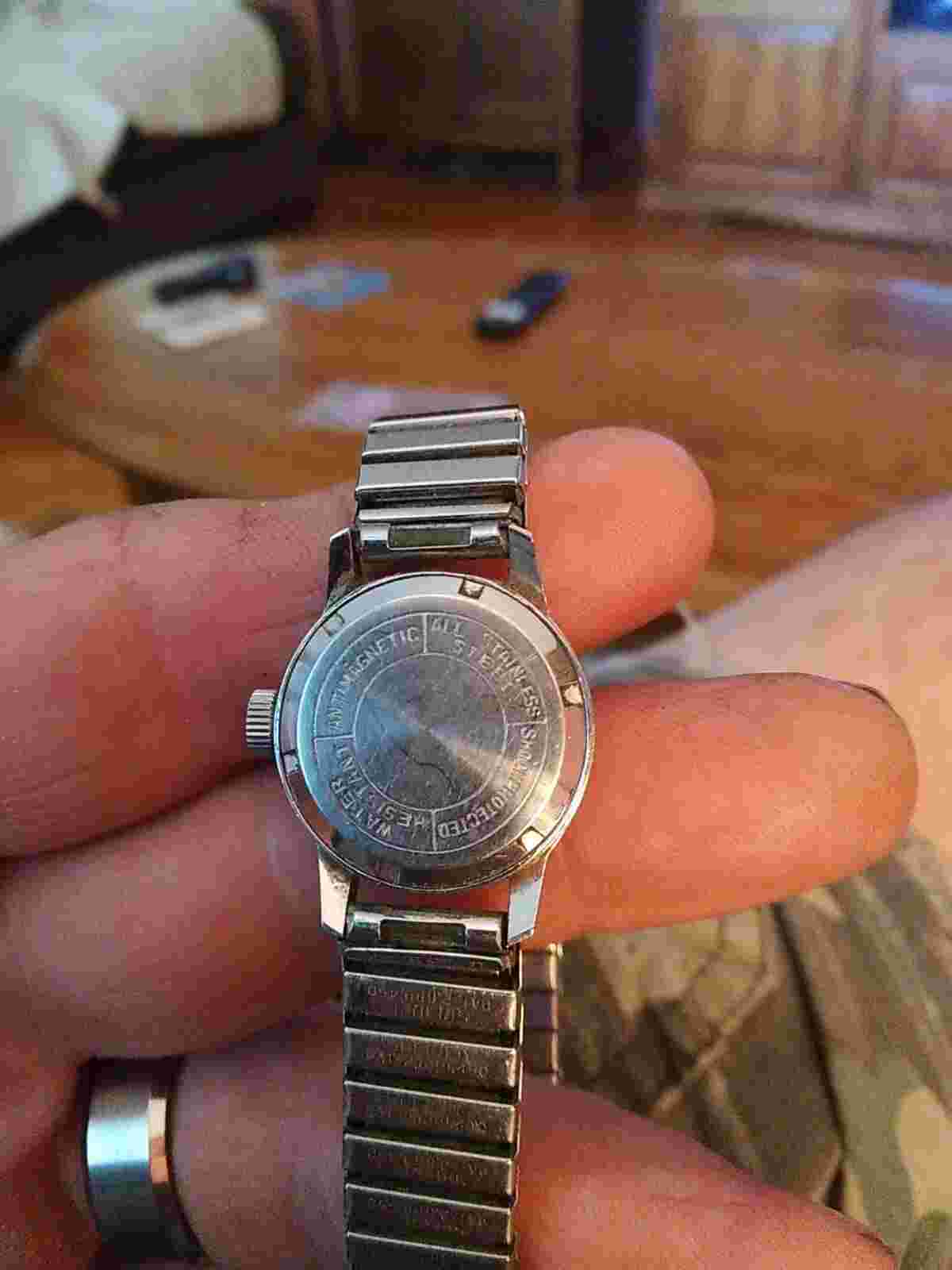 vintage womens watch Accro 17 jewels