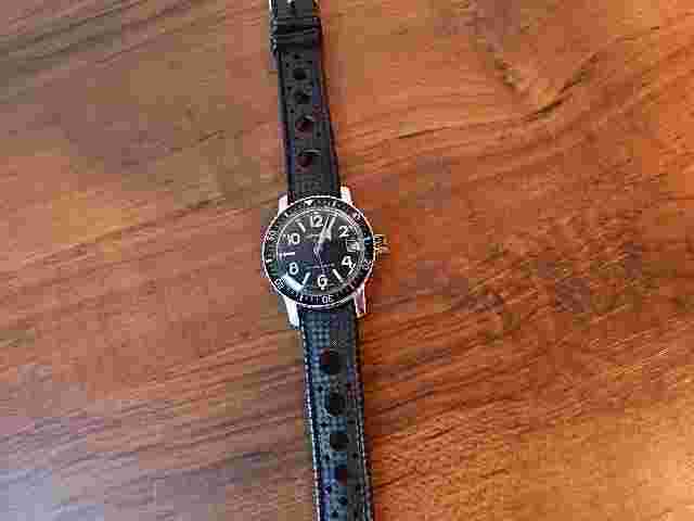 VINTAGE MEN'S/WOMENS DYNASTY DATE WATCH NICE COND ENDURA ONE JEWEL MOVEMENT INTL