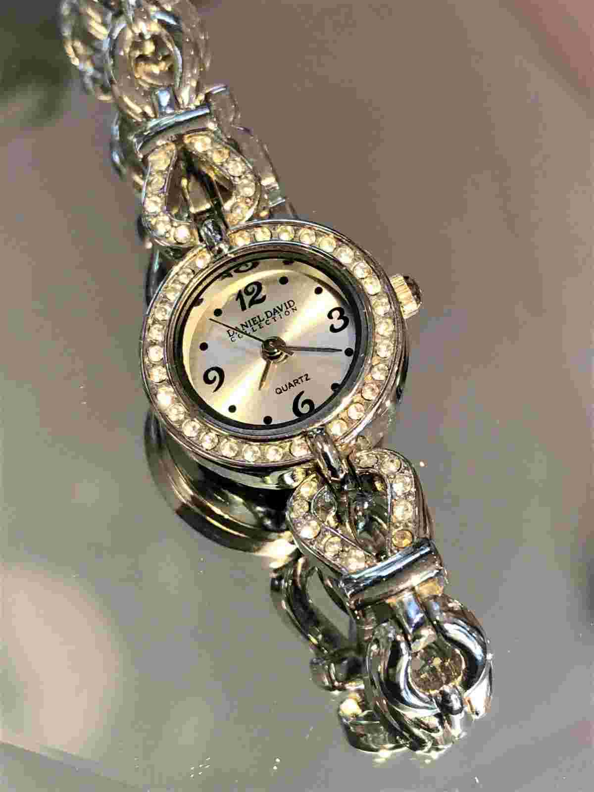 Daniel David Watch, Simple Timeless Design, Stainless Steel Watch Quartz – Time