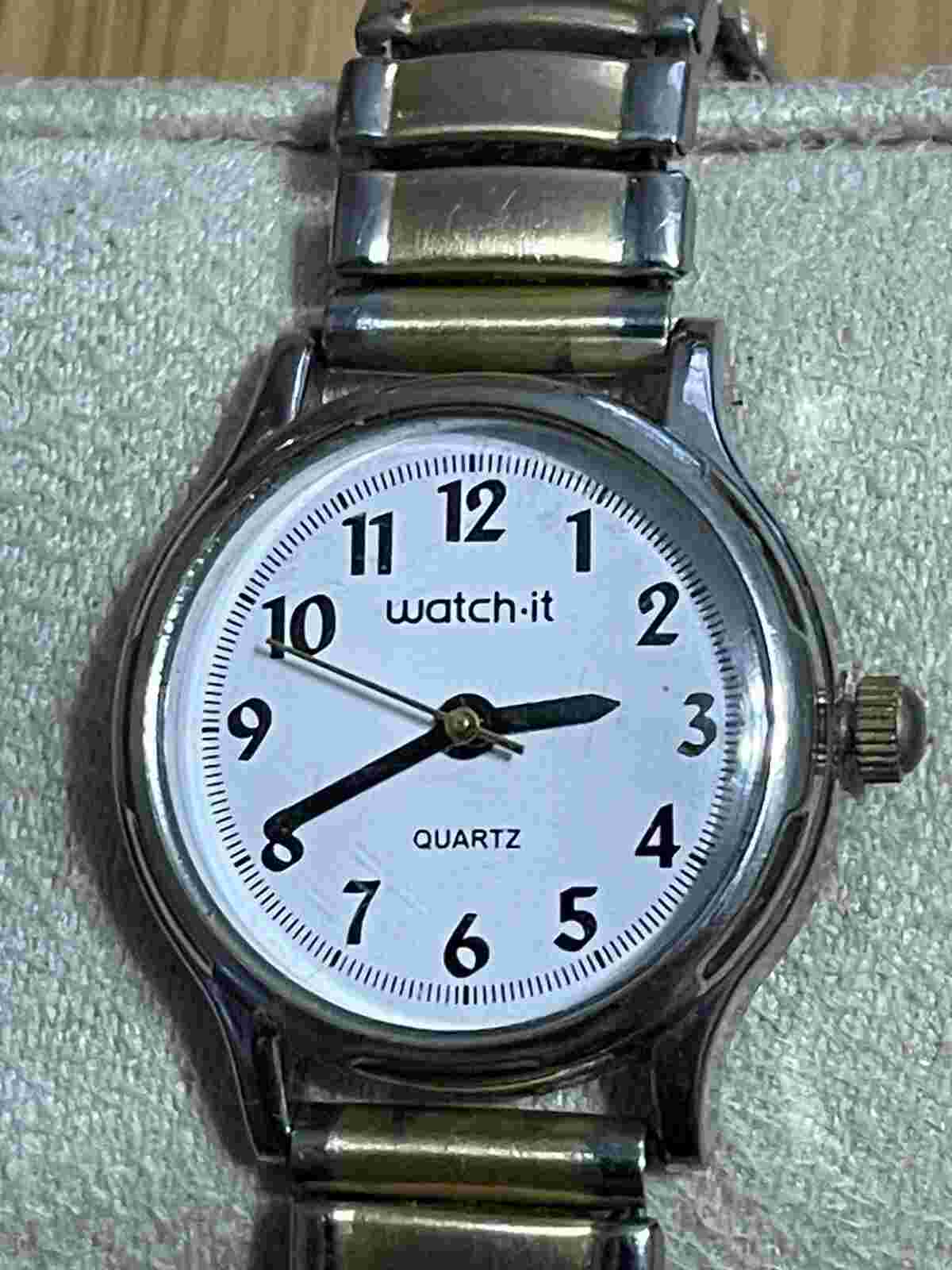 Vintage watch-it Gorgeous Silver & Gold Tone Ladies Watch Great CONDITION!!