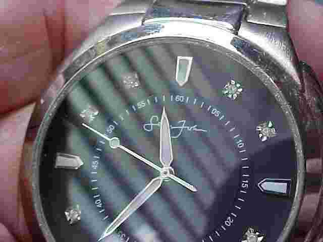 NICE USED SEAN JOHN QUARTZ WATCH 42MM IN SIZE BLACK DIAL SILVERTONE COLOR