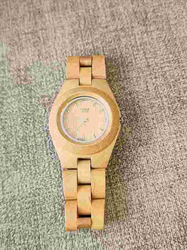 WeWood Women's Watch Wood Crafted Natural Tree A12-68. NEW BATTERY INSTALLED