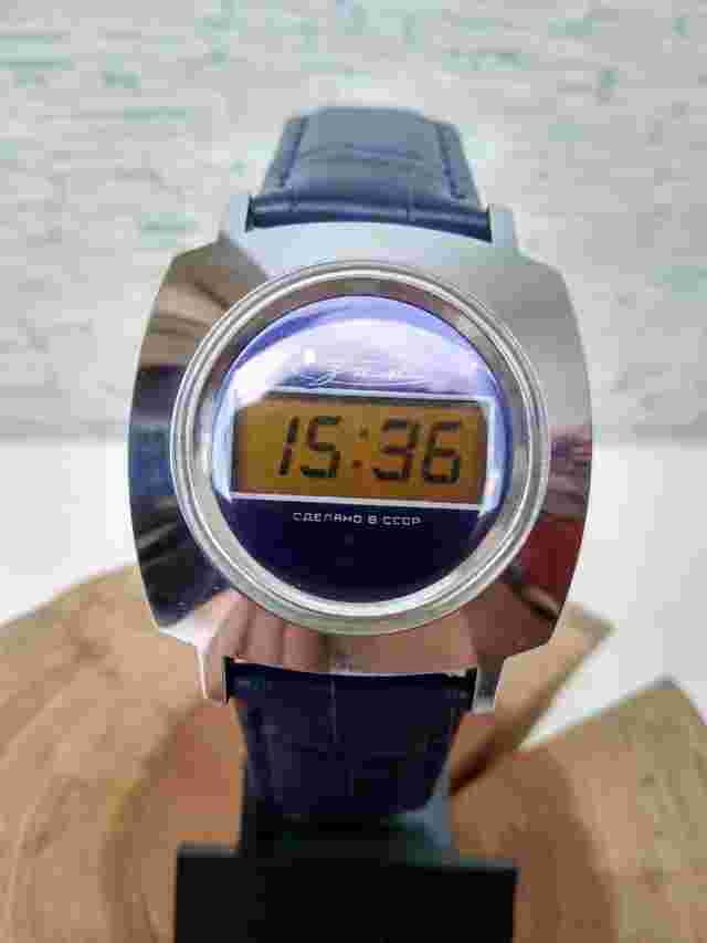 RARE! Soviet Elektronika 3049 (B6-02) USSR ZIM plant first digital watch 1970s