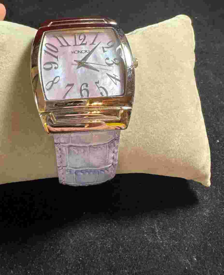NWOT Vintage Honora Purple Watch, Mother of pearl dial, Purple Leather band