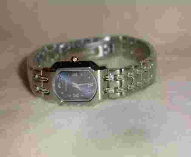 Roven Dino AZZA WOMENS WATCH Swiss quartz Sapphire Crystal- blue face  NEW