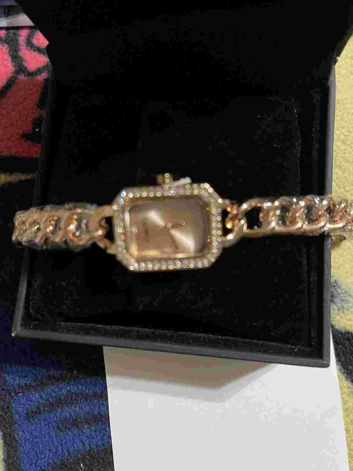 CakCity Luxury Ladies Classic Iced Out Bling Watch with Quartz Movement Cryst...