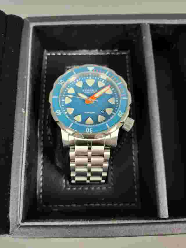 Benarus Megalodon Dive Watch 2015 #186, 2500M WR With Date FULL KIT, w/bonus