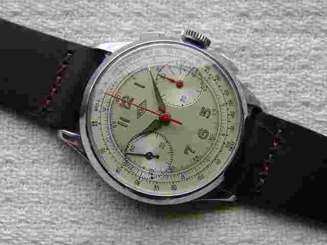 MEN'S WWII PERIOD 34mm LEONIDAS chronograph vintage WATCH good condition 1944