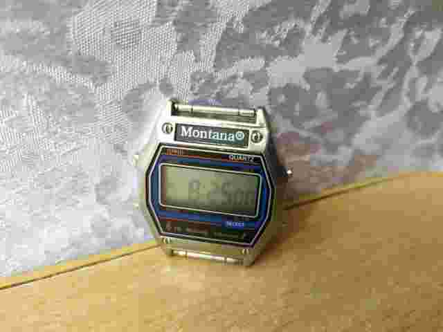 RARE Vintage WATCH retro USA Digital Quartz Montana Chronograph Melody 16