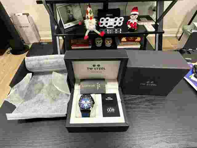 TW Steel, mens watch, quartz, swiss made, blue, waterproof 200m. 44mm case size