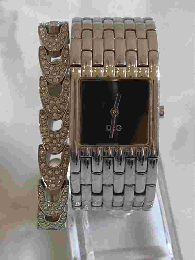 D&G Durgaba Watch Bracelet Operational Products