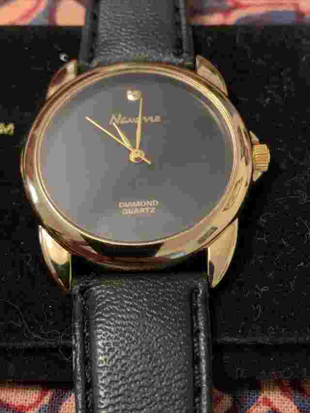 Navarre Women’s Diamond Quartz Swiss Movement Watch Old Jewelry Estate Sale