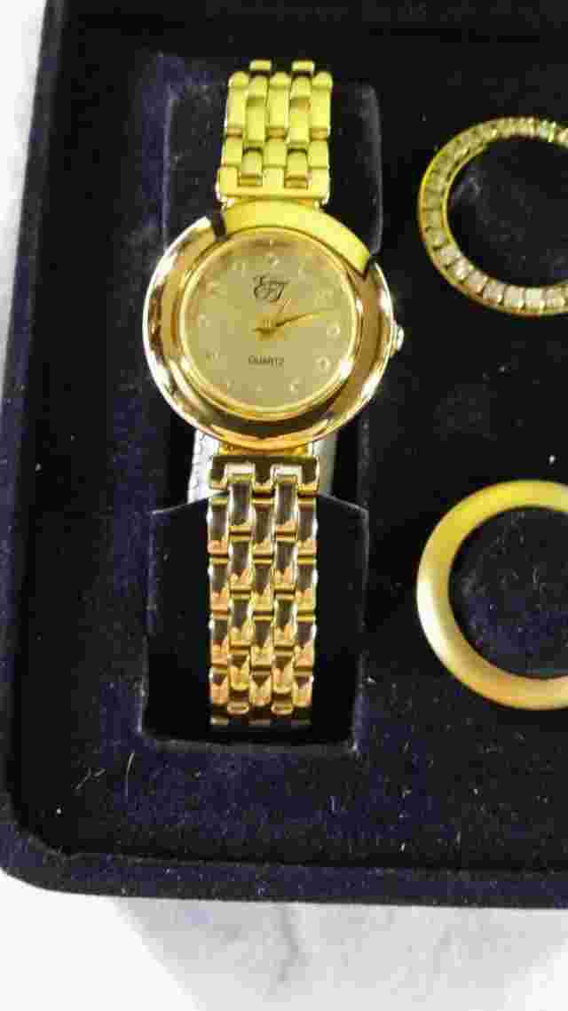 Mint Elizabeth Taylor White Diamonds Ladies Watch in Original Presentation Box