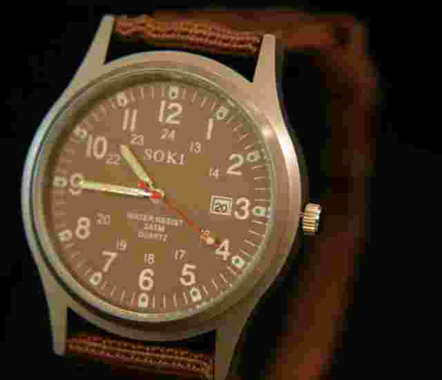 New men's quartz military field style calendar, luminescent hands wristwatch