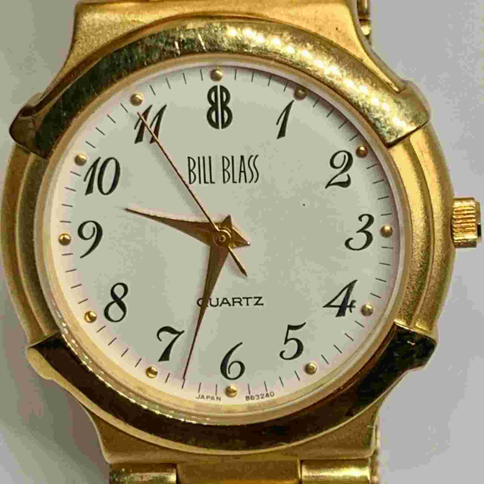 Bill blass men’s classic gold tone wrist watch 32mm case white dial , stretch ba