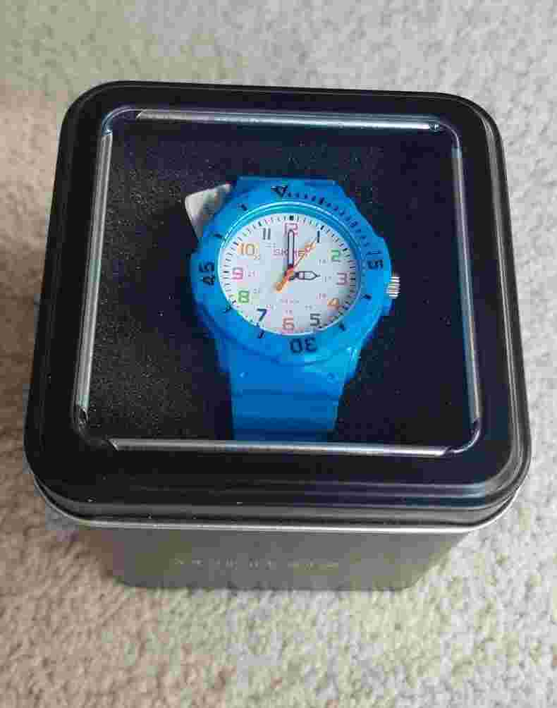 Skemi Kids BNWT Watch