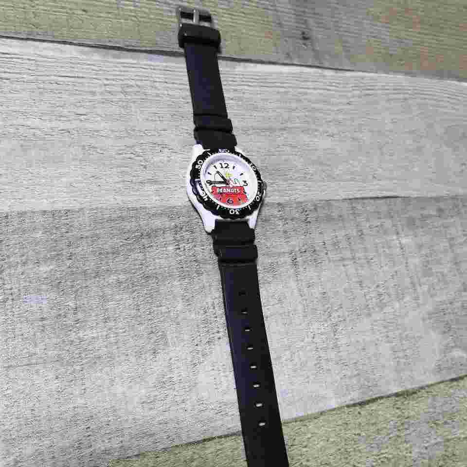 Snoopy Peanuts  Watch No Battery from Japan