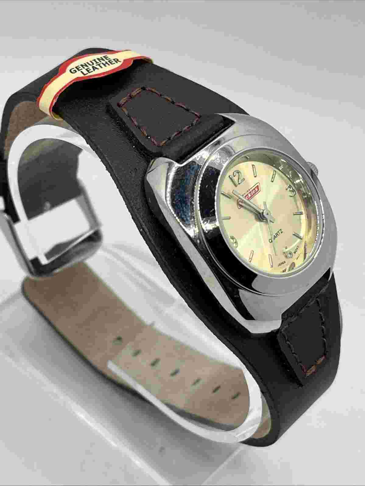 Dickies Women's Quartz Watch Genuine Leather Bund Strap Silver Case- New Battery