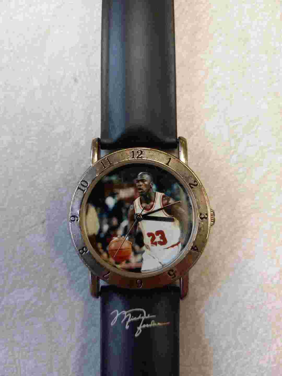 Vintage 90s Wilson Michael Jordan Watch Men Silver Tone 23 Leather Band Bulls