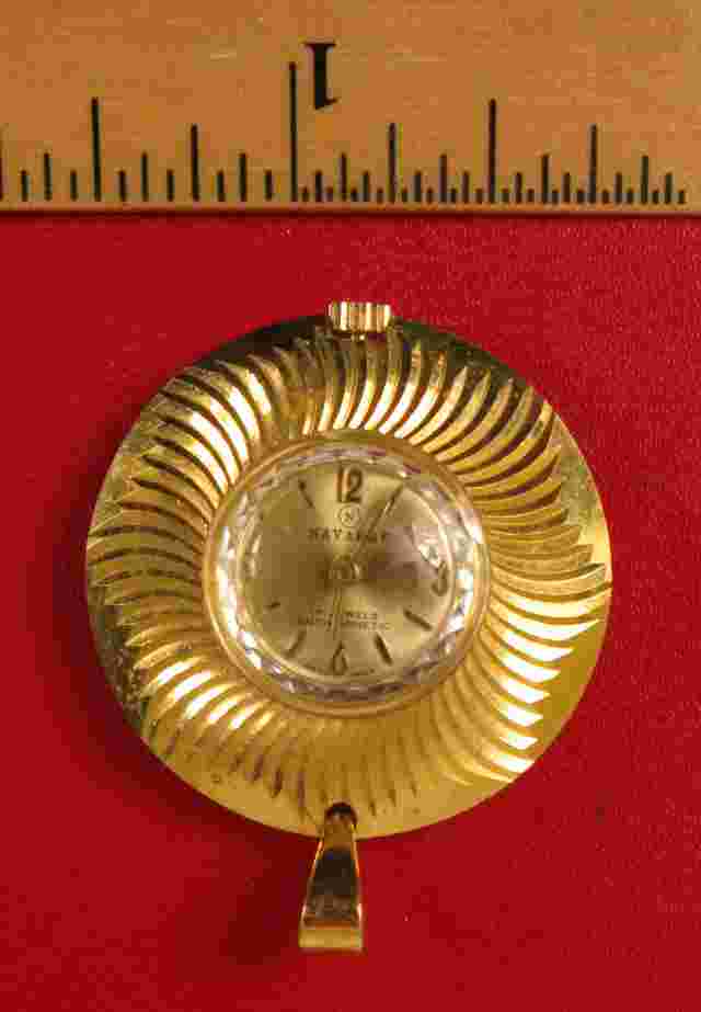 CLASSIC NAVARRE POCKET PENDANT WATCH NOT WORKING FOR PARTS OR REPAIR !!