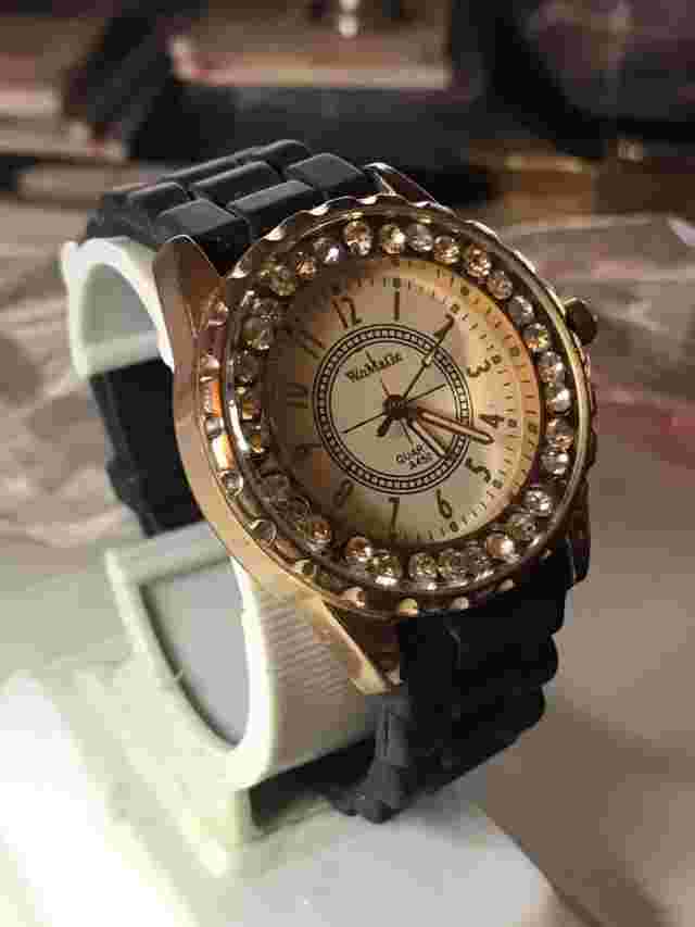 WoMaGe 40mm Unisex Gold  and Crystal Quartz Watch New Battery (#1142)