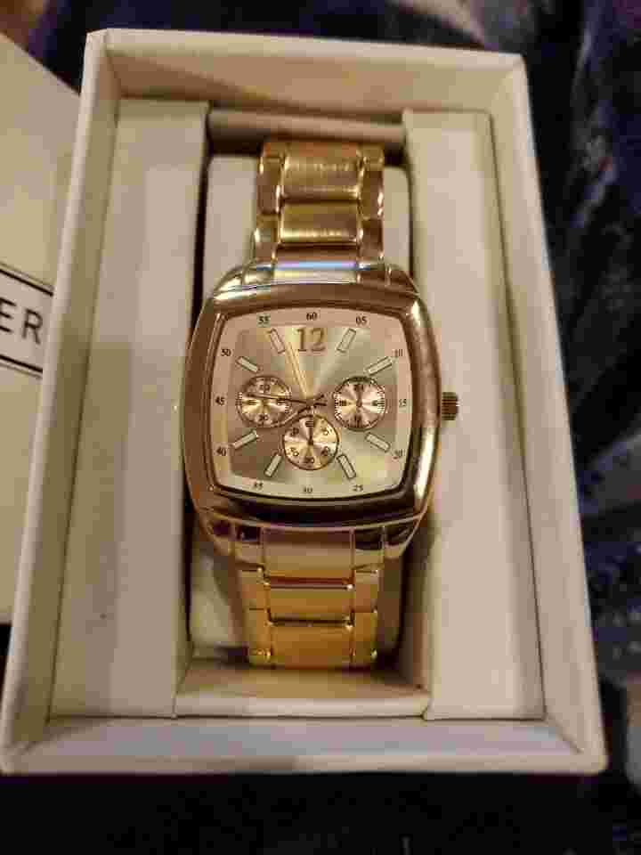 Vintage Merona Fancy Men's Gold Tone Watch. New With New Battery, Running