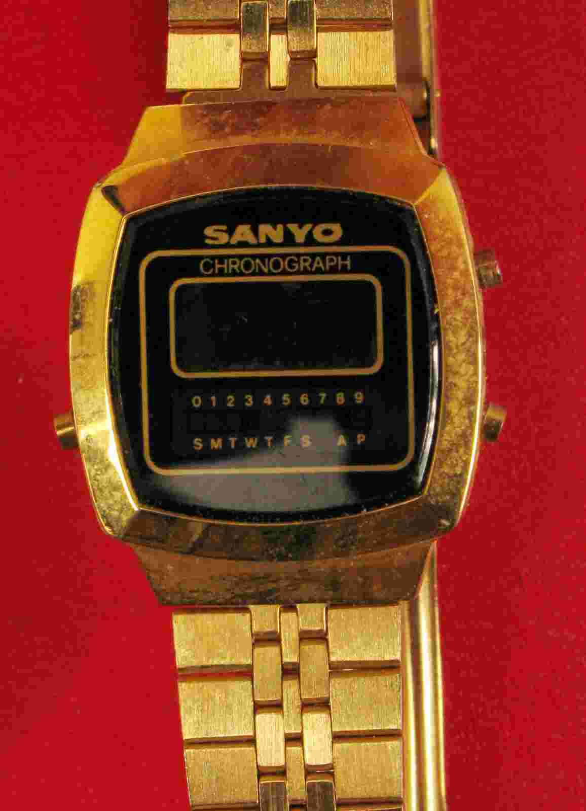 CLASSIC RETRO SANYO LED WOMENS WATCH NOT WORKING MAY JUST NEED A BATTERY !!