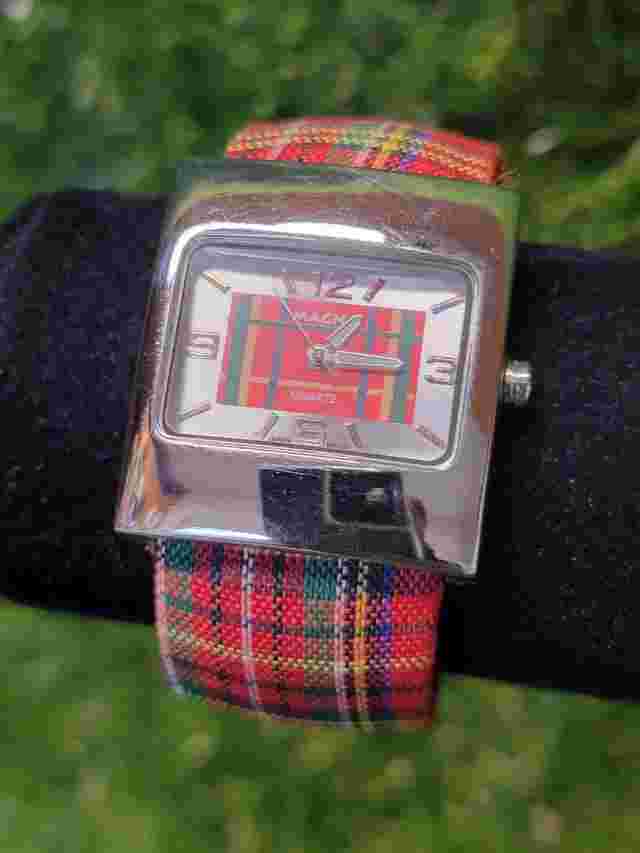 Rare vintage woman's plad magna watch  #882940