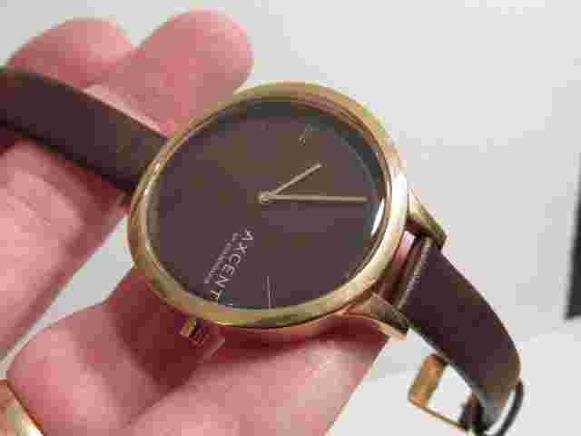 RARE VINTAGE LADIES AXCENT OF SCANDINAVIA X1402 GOLD DRESS QUARTZ WRIST WATCH