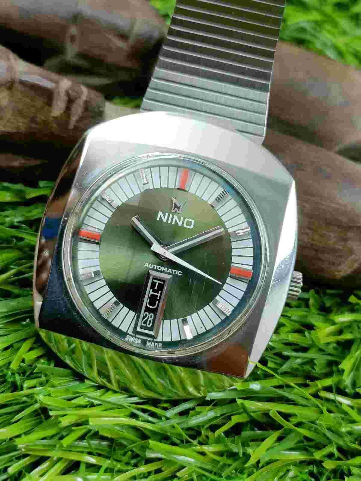 AUTHENTIC NINO AUTOMATIC N-26 SWISS MEN'S MINT GREEN DIAL DAY DATE VINTAGE WATCH