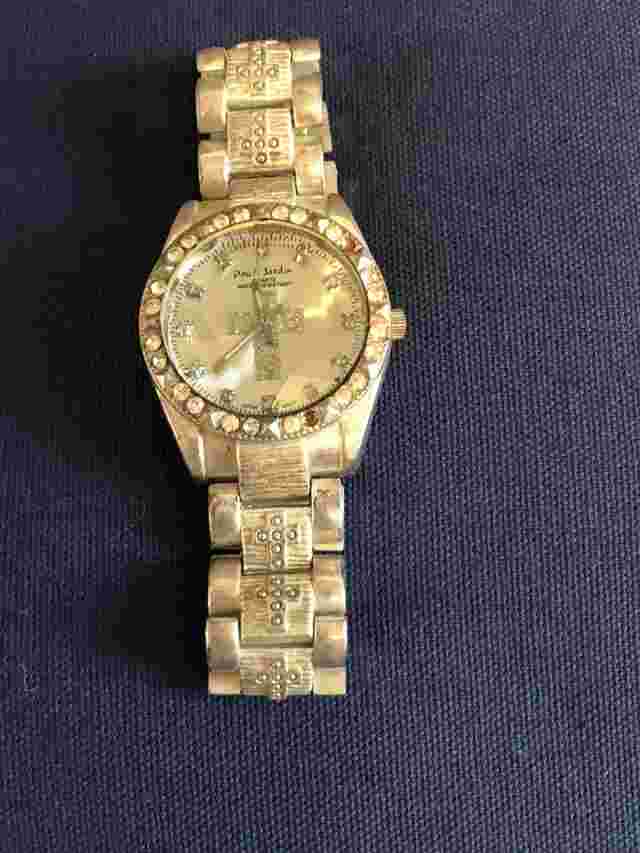 PAUL JARDIN RELIGIOUS MENS FLASHY CROSS QUARTZ WATCH SILVER TONE FOR REPAIR !!