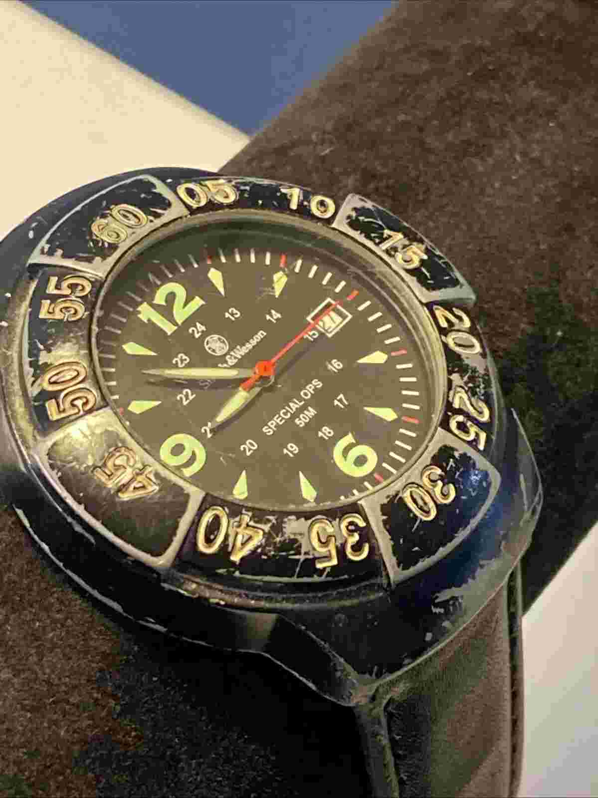 Smith and Wesson Special Opps 50M Men's Field Watch Military Time New Battery