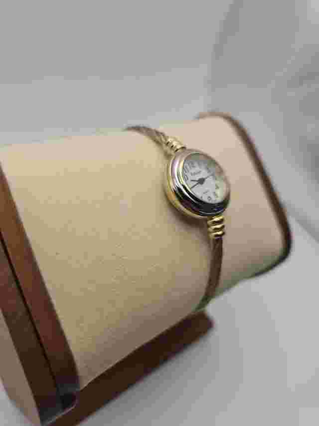 Xavier Ladies Quartz Fashion Watch Gold Tone Breaded Metal Band New Battery