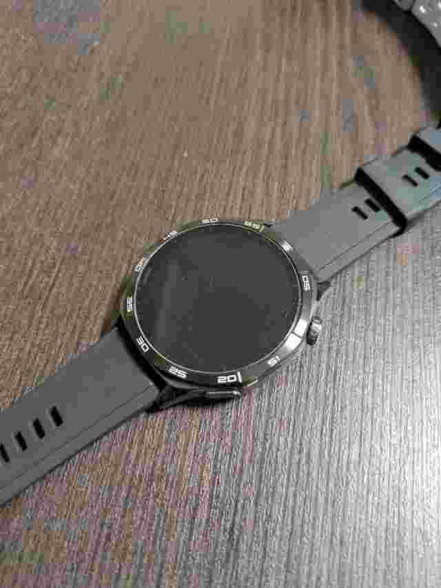 Huawei Watch GT 5 with 2 Replacement Bands & Bezel Case - Black -