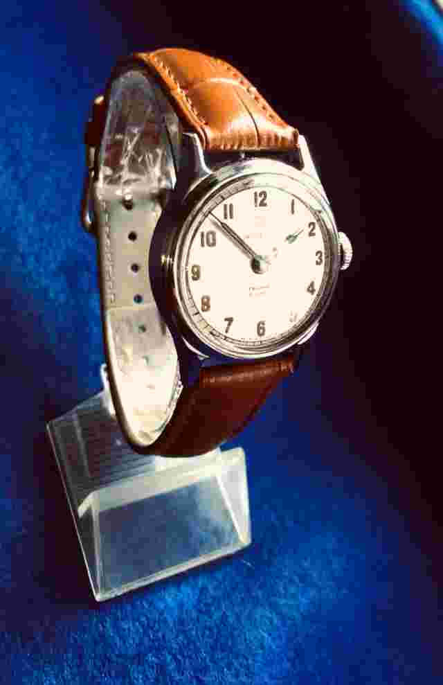 Vintage Smiths Ingersoll Mans Watch. Made In G.B. F.W.O