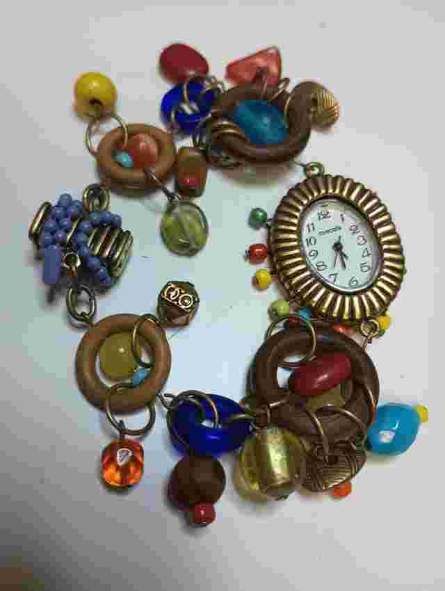 Vintage Chico’s Fashion Stretchy Tinket Bracelet Ladies Watch