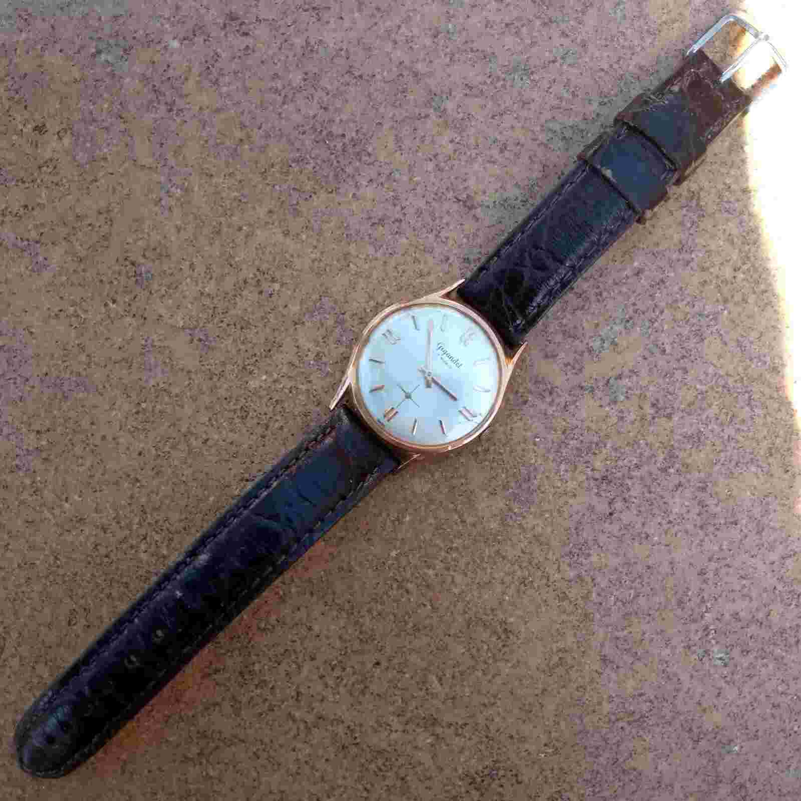 Gigandet Manual Wind Vintage Military Style Gold Plated 35mm Watch