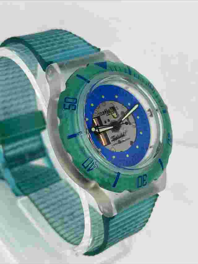 Vintage La Express Splash Women's Quartz Watch RARE Plastic Band- New Battery