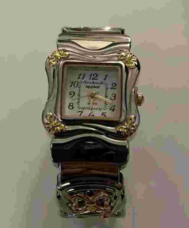 Bay Studio Woman Dial Wristwatch Cuff Band Bracelet Slip On Silver Gold