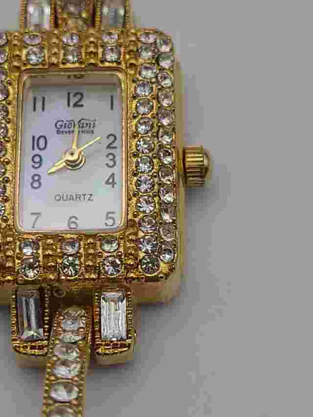 Giorgio Womens Beverly Hills  Gold Tone Quartz Watch Pave New Battery Working