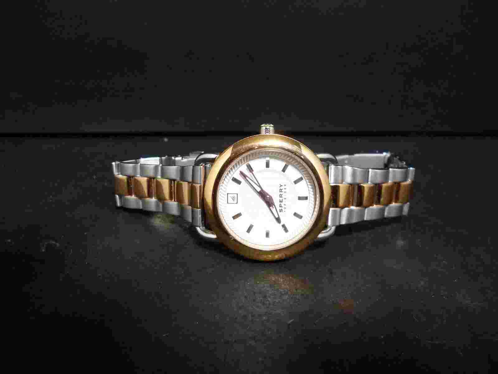 Sperry Top-Sider A126-13Stainless Steel quartz watch new battery Siler/Gold 3181