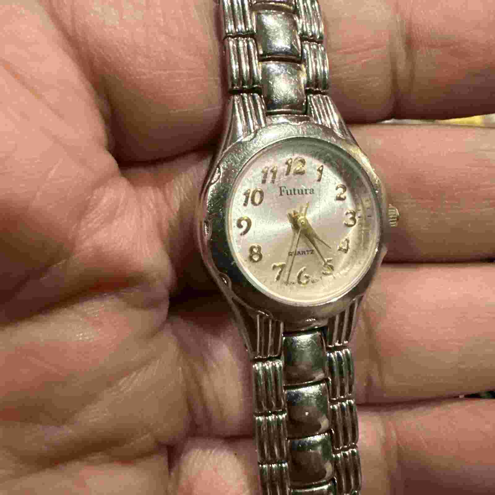 Running Futura Woman's Watch Silver Steel Strap  new battery