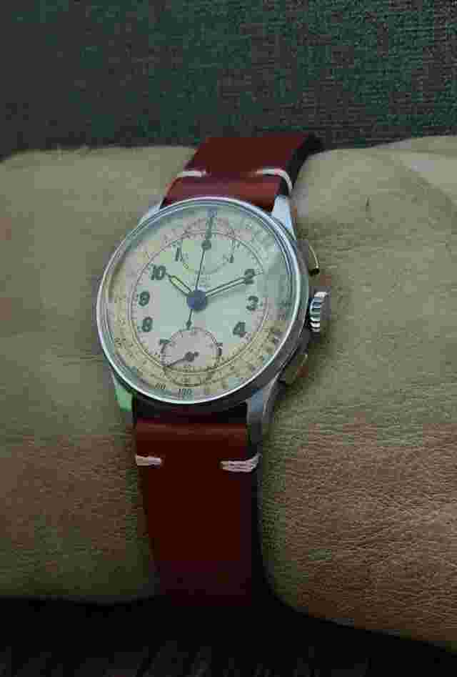 RARE!! DAMAS WWII 40's MILITARY CHRONOGRAPHE PILOT VINTAGE 17J RARE SWISS WATCH.