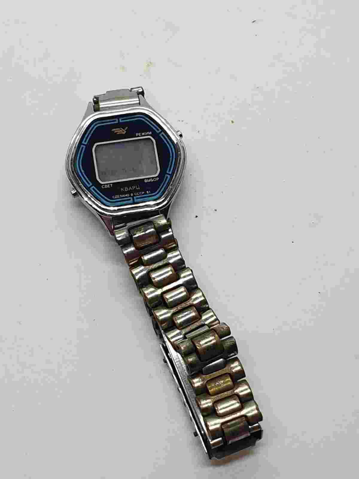 Elektronika 51 soviet vintage quartz russian watch USSR