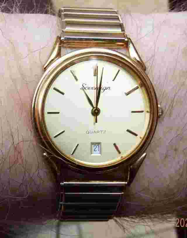 VERY GOOD VINTAGE SOVEREIGN SWISS QUARTZ GP BRACELET  WATCH. GWO.