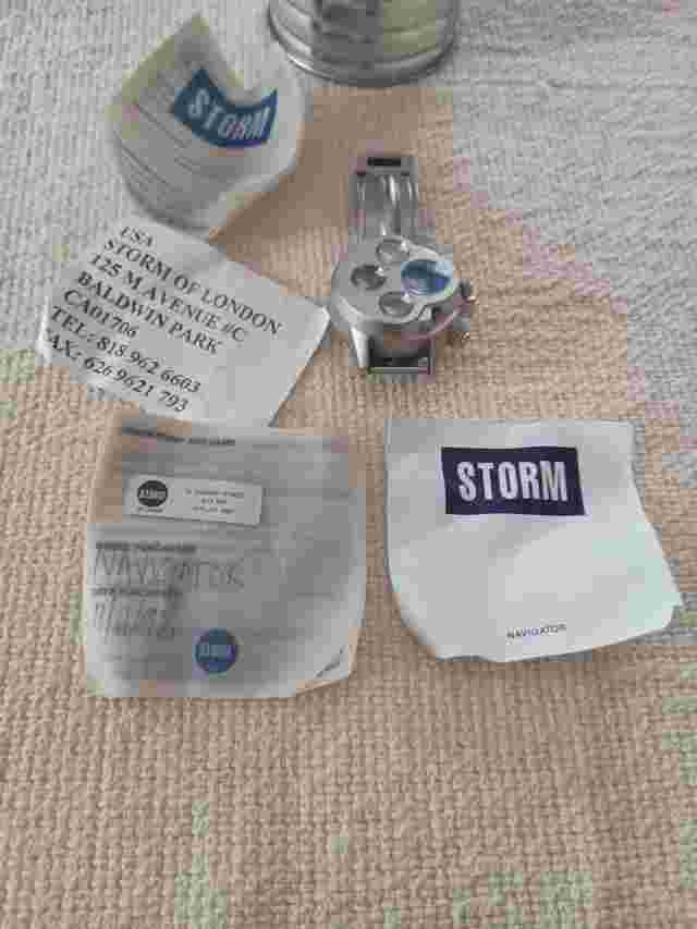 VTG '98 Storm Navigator Watch,w compass/temp no digital ,New Battery, Case,paper
